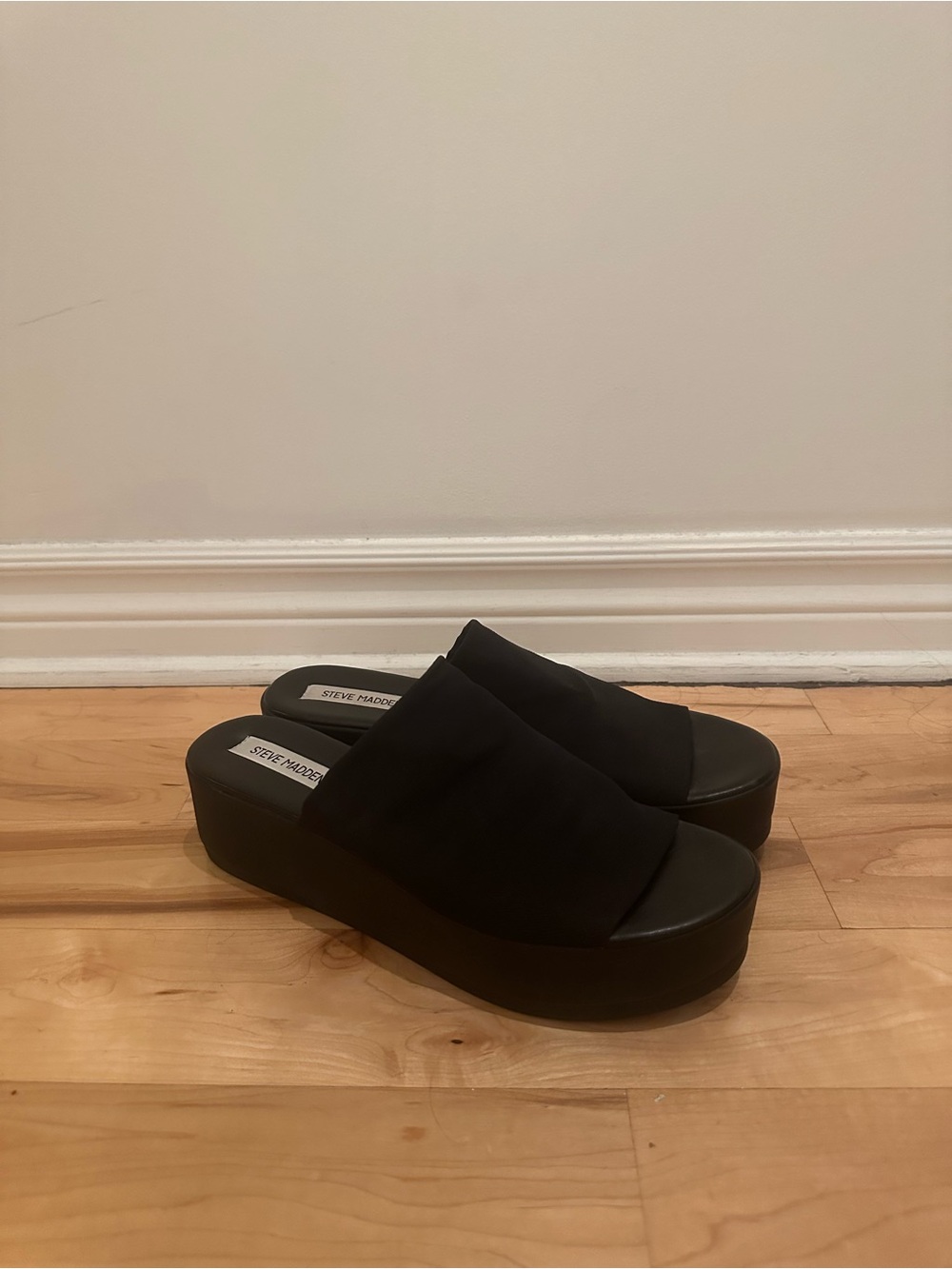 Steve Madden Black Platform Mule Slides
